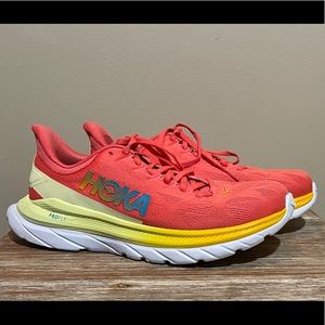 Hoka Mach 4 Wonens's Size 9